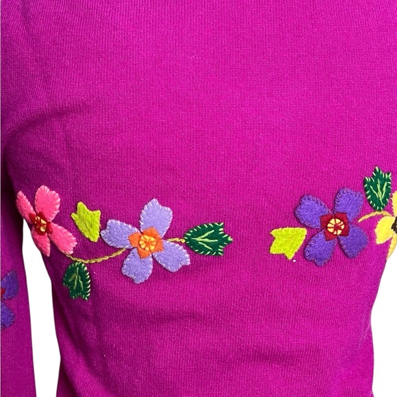 French Connection Floral Embroidered lambswool sweater size medium - Picture 4 of 9